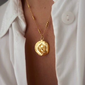 Coin necklace gold,gold pendant,gold round pendant,gold oval necklace,gold oval pendant,coin pendant,gold plated sterling silver,love