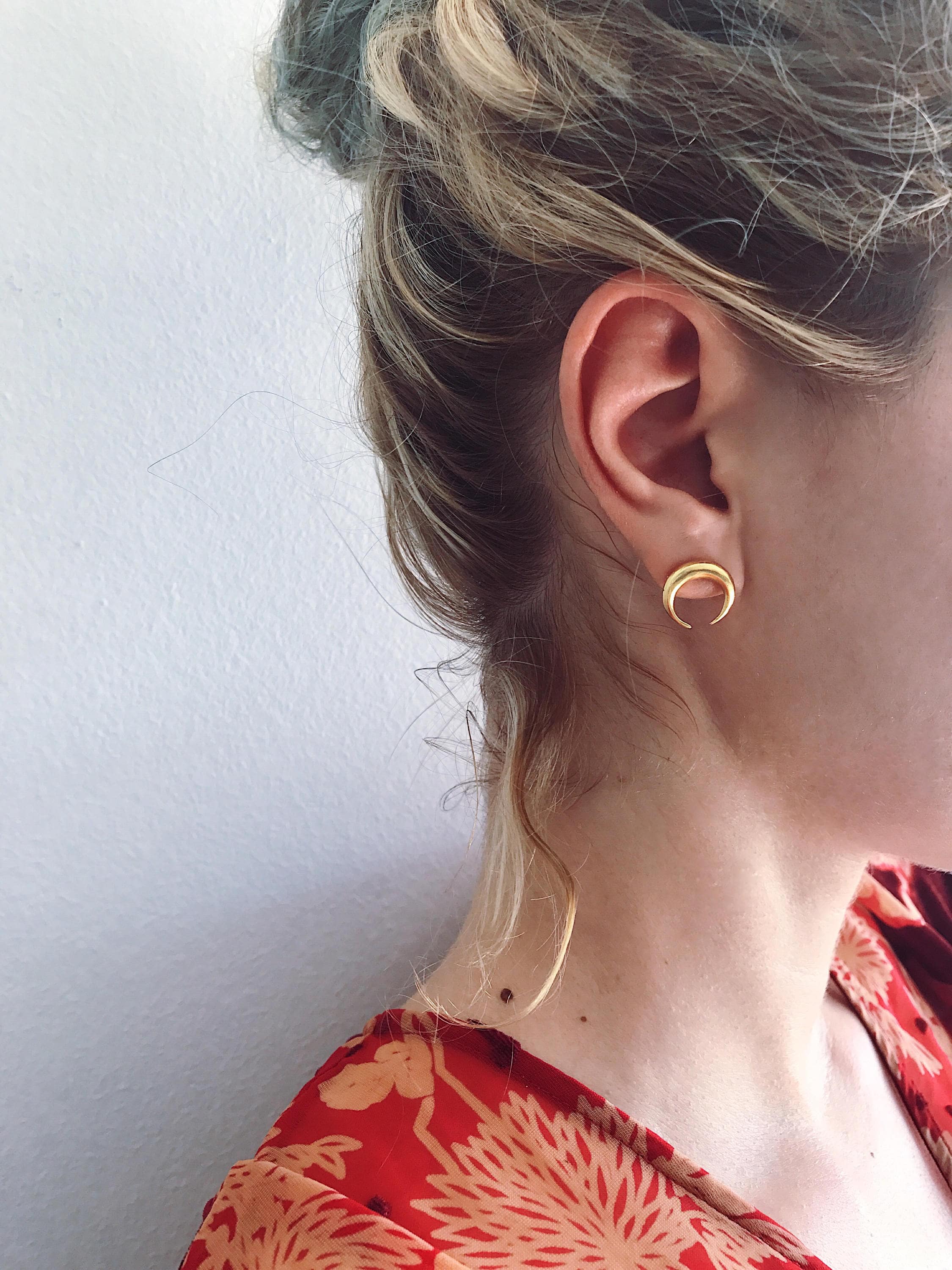 crescent earrings studs