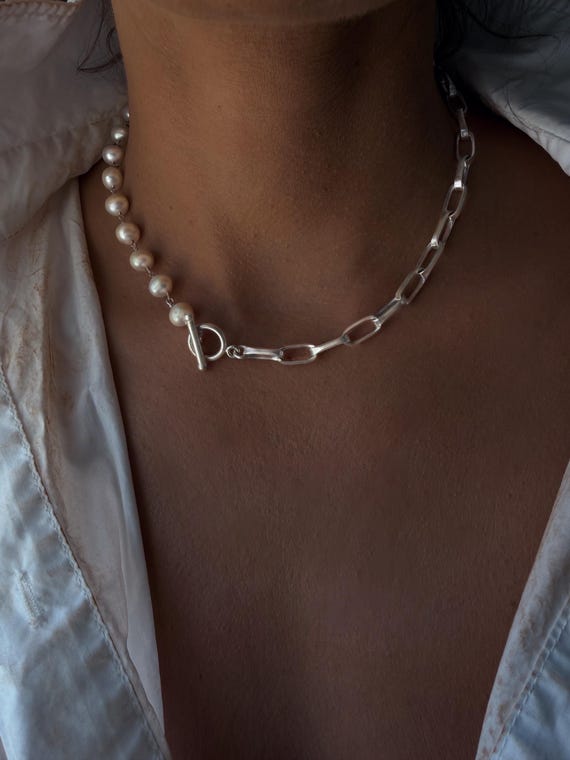 Pearl necklace with silver chain t bar clasps