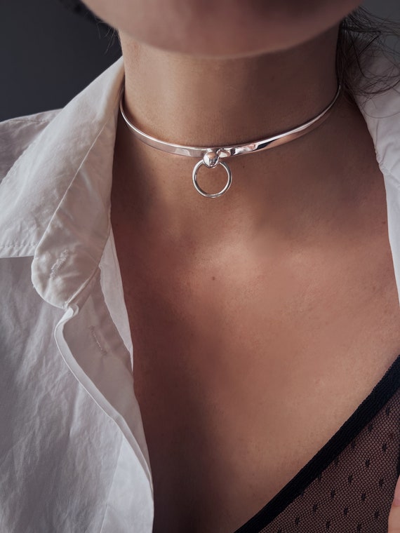 Silver Choker: Minimalist naughty elegant Necklace