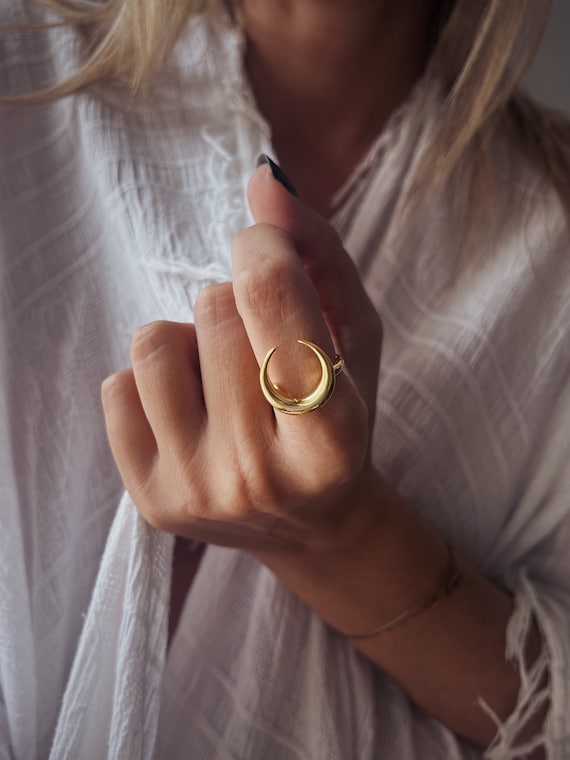 Moon ring,crescent moon ring,gold ring,sterling silver ring,gold moon ring,crescrent moon ring,wiccan ring