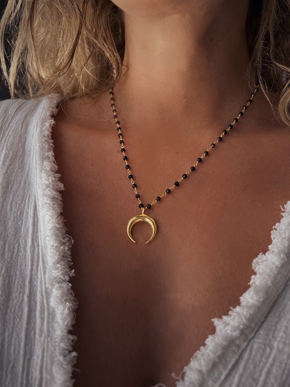 Silver moon necklace,Tusk necklace,Horn necklace,Moon phases,Taurus pendant,Gold horn pendant,crescent horn pendant,gift for