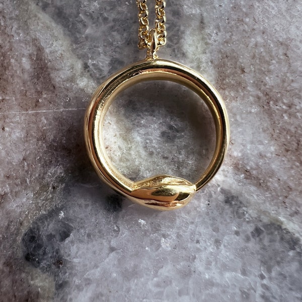 Gold necklace,gold snake pendant,gold snake necklace,ouroboros necklace,alchemist necklace,round necklace,gold serpent necklace