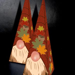 Święto Dziękczynienia Jesienne Święto Gnoma Piramida Trójkąt Pudełko Słodyczy 6,5" wysokości X 2" kwadratowe Do Wydrukowania Cyfrowe Pobieranie Upominek na Imprezę Cukierkowy Prezent