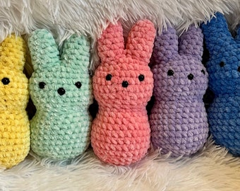 Crochet marshmallow bunnies, crochet bunnies, crochet Easter basket stuffer, crochet Easter, crochet spring