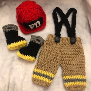 Crochet fireman outfit, crochet firefighter outfit, crochet photo prop, crochet baby gift, baby firefighter outfit