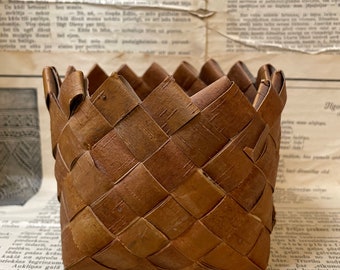 Retro Birch bark wicker basket