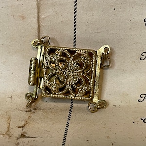 Vintage belt buckle. Decorative belt buckle.