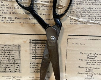 Vintage tailor's scissors.