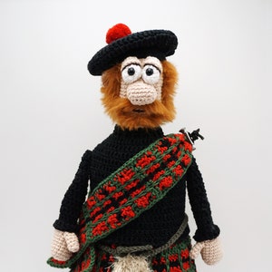 Amigurumi Pattern - Fergus McBooze the Whisky Bottle Topper - English Version