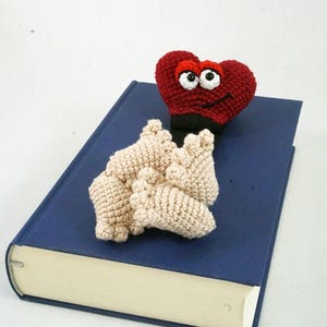 Amigurumi Pattern Valentine Bookmark English Version image 6