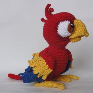 Amigurumi Pattern - Chili the Parrot - English Version