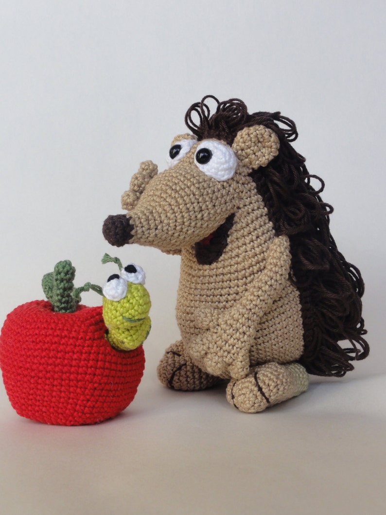 Amigurumi Pattern Quilliam the Hedgehog and William the Worm English Version image 1