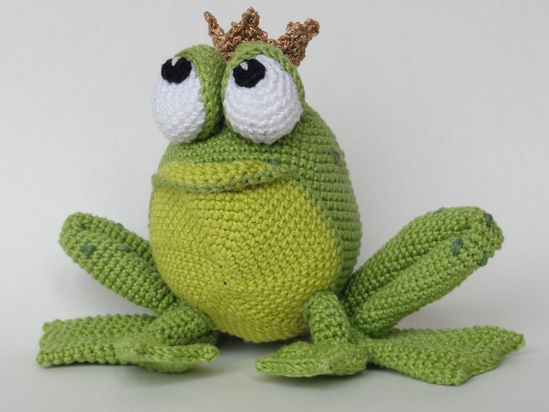 Amigurumi Pattern Henri le Frog English Version image 1