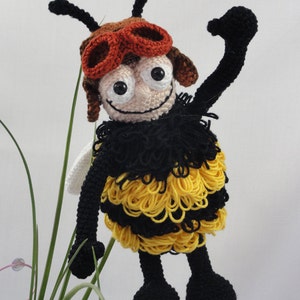 Amigurumi Pattern Barnaby the Bumblebee English Version image 5