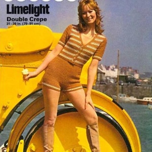 Ulotka Patons 2054 - Damski szydełkowany krótki top i gorące spodnie - Kombinezon, Top, Szorty - Wzór do natychmiastowego pobrania w formacie PDF - Vintage 1970s