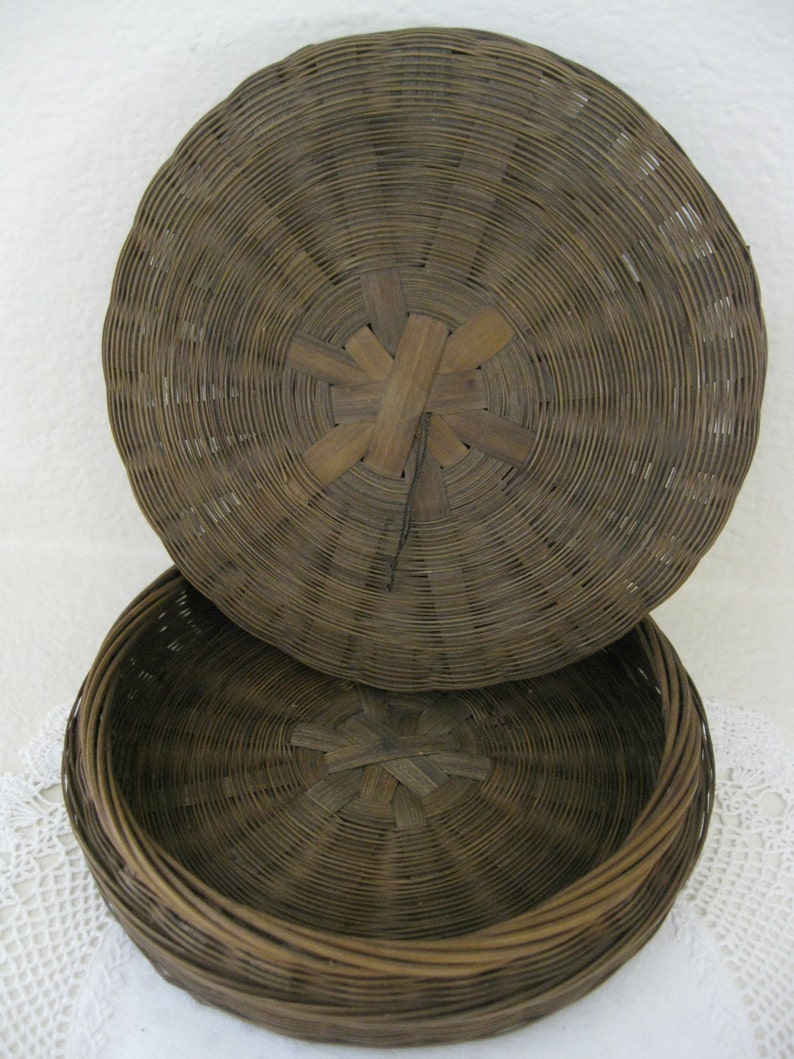 Two Seminole Indian Pine Needle Baskets with Lids 1960s Etsy