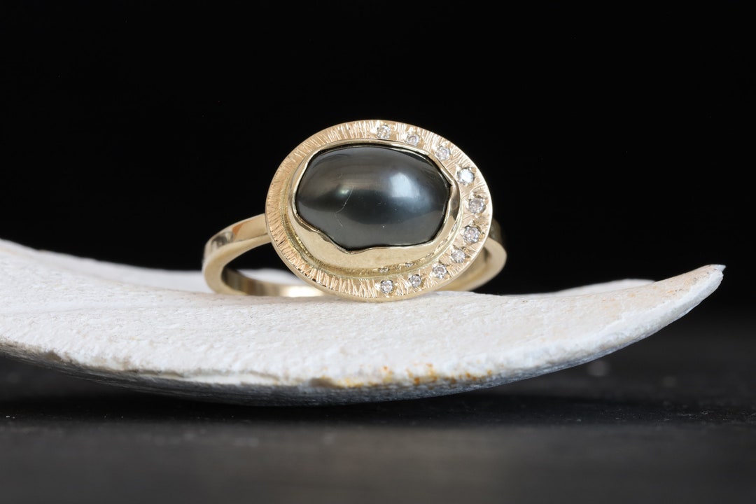 14k gold pearl studs