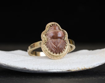 Oregon sunstone scarab gold ring, 14k yellow gold scarab ring, carved sunstone scarab 14k yellow gold statement ring, Oregon sunstone ring.