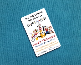 Könnte beinhalten: Eine weiße Karte mit einem blauen und roten Anker und dem Text "The One Where They Go On A Cruise" und "Disney Treasure December 21-28, 2024". Die Karte zeigt eine Gruppe von Disney-Charakteren in nautischen Outfits.