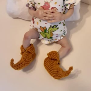 Pointy toed booties for the Manor Elves