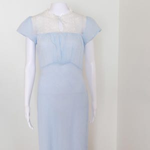 1940&#39;s Vintage Light Blue Seersucker Cotton With Eyelit Lace Detailed Neckline Night Dress SIze 2 now Bias Cut Rucher Bodice Cap Sleeve