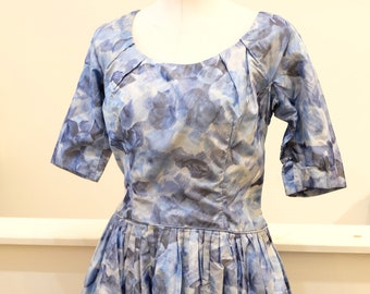 1950's Vintage Blue Big Floral Print Taffeta Party Dress with Blue Chiffon Lining Young Quinlan 29" waist