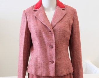 1960's Vintage WOMENS' A David Crystal Fashion Red Grey Tweed Woolen Wool Suit with Fitted Jacket and Pencil Skirt Velvet Collar 27" waist