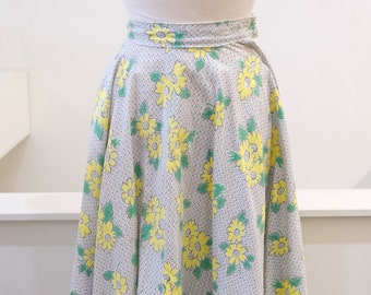 1940's Vintage Yellow Floral Cotton Circle Skirt-23" Waist Modern zero XXS-Gray with Yellow and Green Floral Daisy Print