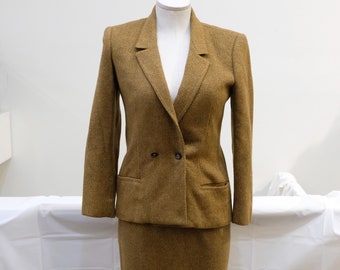 1980's Vintage WOMENS' Carmel Tone Very Soft Wool Suit with Single Button Jacket and Pencil Skirt 24" waist skirt