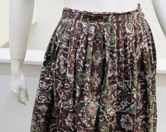 1950's Vintage Batik Brown Green Orange Printed Cotton Full Pleated Summer Skirt  xs waist 24" length 25.5" White Bric-a-Brac Hemmed Trim