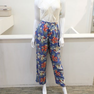 1990&#39;s Vintage Printed Floral Rayon Ralph Lauren Pants Pleated Wide Leg Side High Waisted Fly Front 26 Waist size S Very 1940&#39;s Trouser