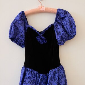 1980&#39;s Vintage Girls Party Dress Black Velvet Knit Blue Taffeta Black Embroidery Sweetheart Neckline Tiered Ruffle Skirt size XL