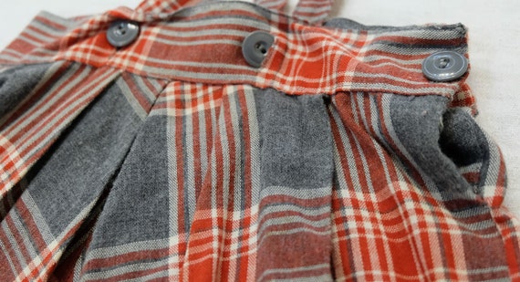 1950's Vintage Girls Plaid Grey Red Wool Pinafore… - image 5