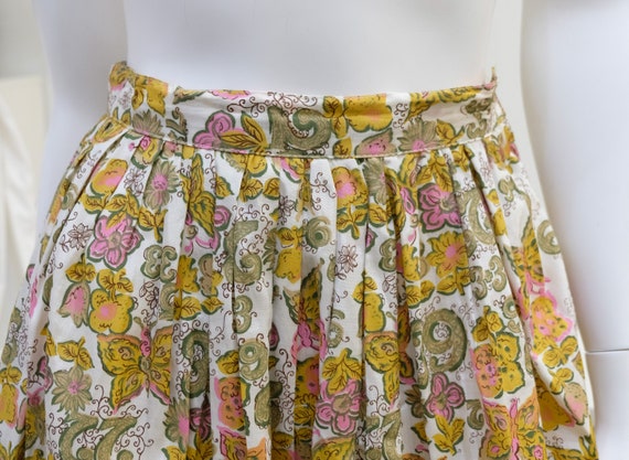 1950's Vintage Novelty Print Blouse & Full Skirt … - image 7