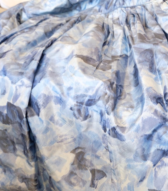 1950's Vintage Blue Big Floral Print Taffeta Part… - image 10