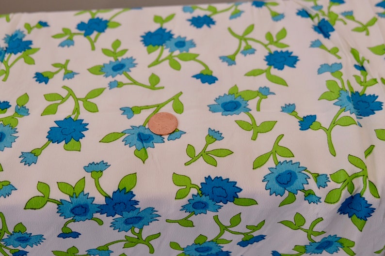 1960/'s Vintage Blue Turquoise Green on White Floating Drawn Flowers Printed Crepe Rayon Fabric 2 yards 12 long by 42 wide Supple Summer