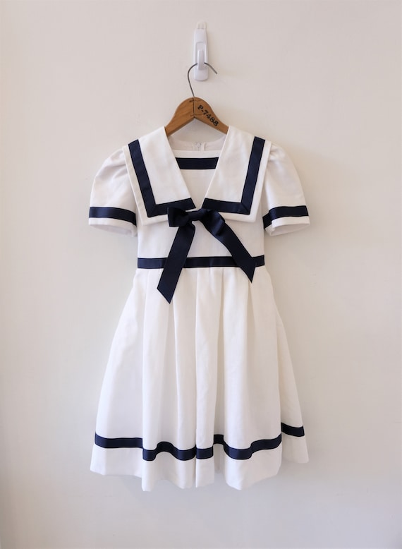 1980's vintage white with blue grossgrain ribbon t