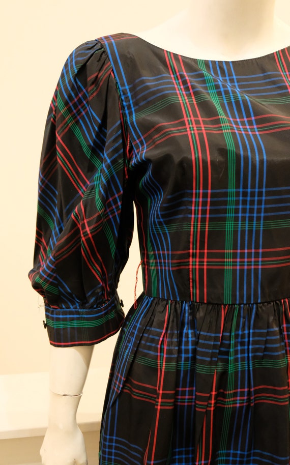 1980's Vintage Plaid Taffeta Party Dress Lanz Ori… - image 5