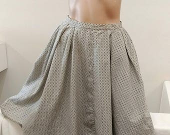 1950's Vintage White Black Grey Pale Dot Print Full Skirt with Hidden Full Length Front Button Panel Classic 50's Pleated Circle 26" Waist