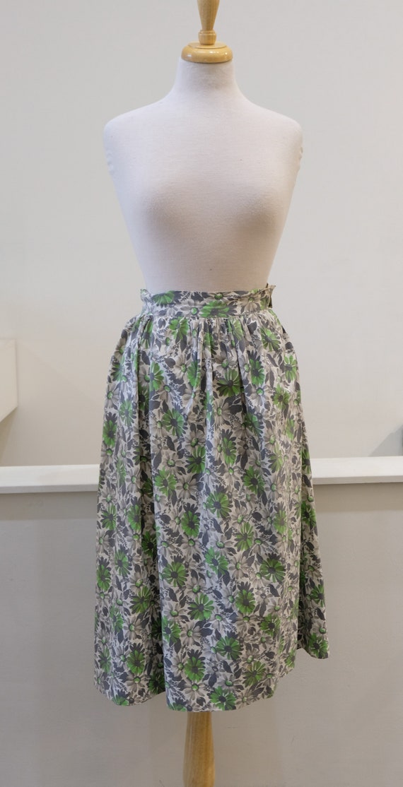 1940's Vintage Cotton Daisy Green, White and Gray… - image 2