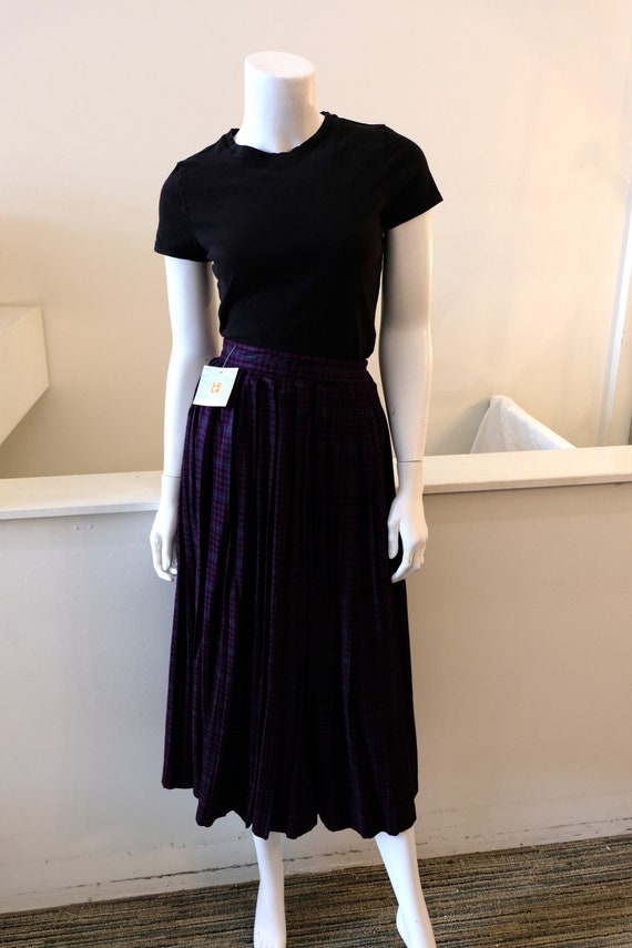 1980's vintage rayon challis skirt purple black Pl
