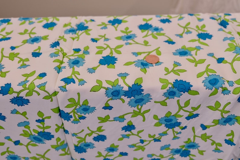 1960/'s Vintage Blue Turquoise Green on White Floating Drawn Flowers Printed Crepe Rayon Fabric 2 yards 12 long by 42 wide Supple Summer