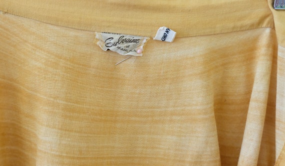 1940's Vintage Wrap Skirt with Novelty Print of B… - image 3