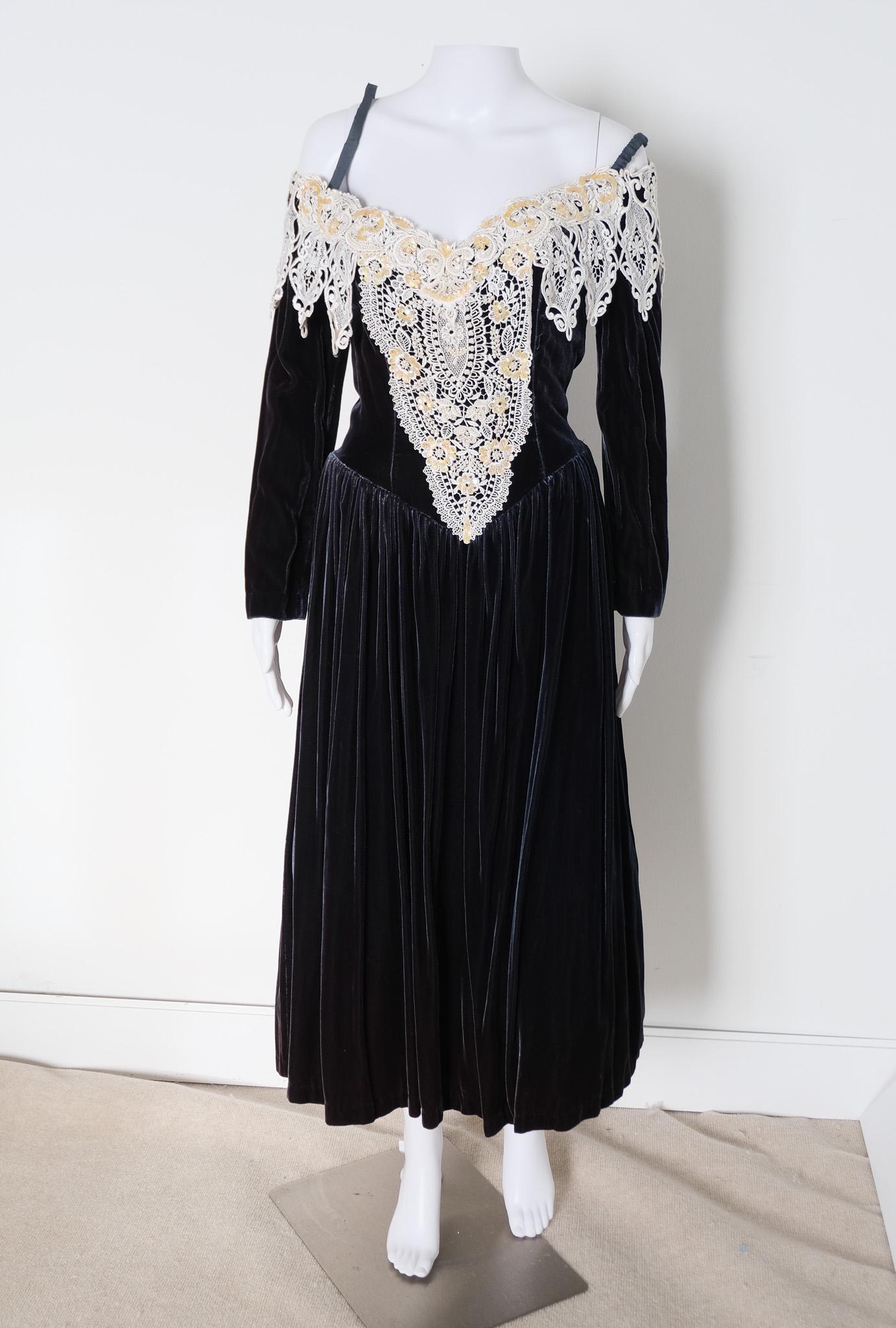 free people green velvet dress Laura Ashley Bow Back Velvet Dress S – OMNIA main image 0