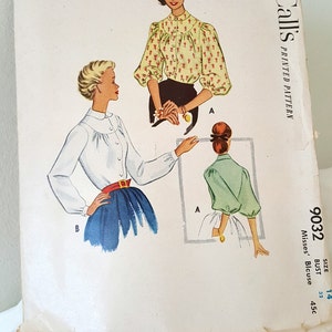 1952 Vintage Printed Sewing Pattern McCalls 9032 Cute 50s blouse pattern with peter pan collar - 3 sleeve options  size 14 32 Bust