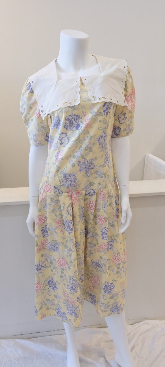 1980's Vintage Yellow with Pink Blue White Floral