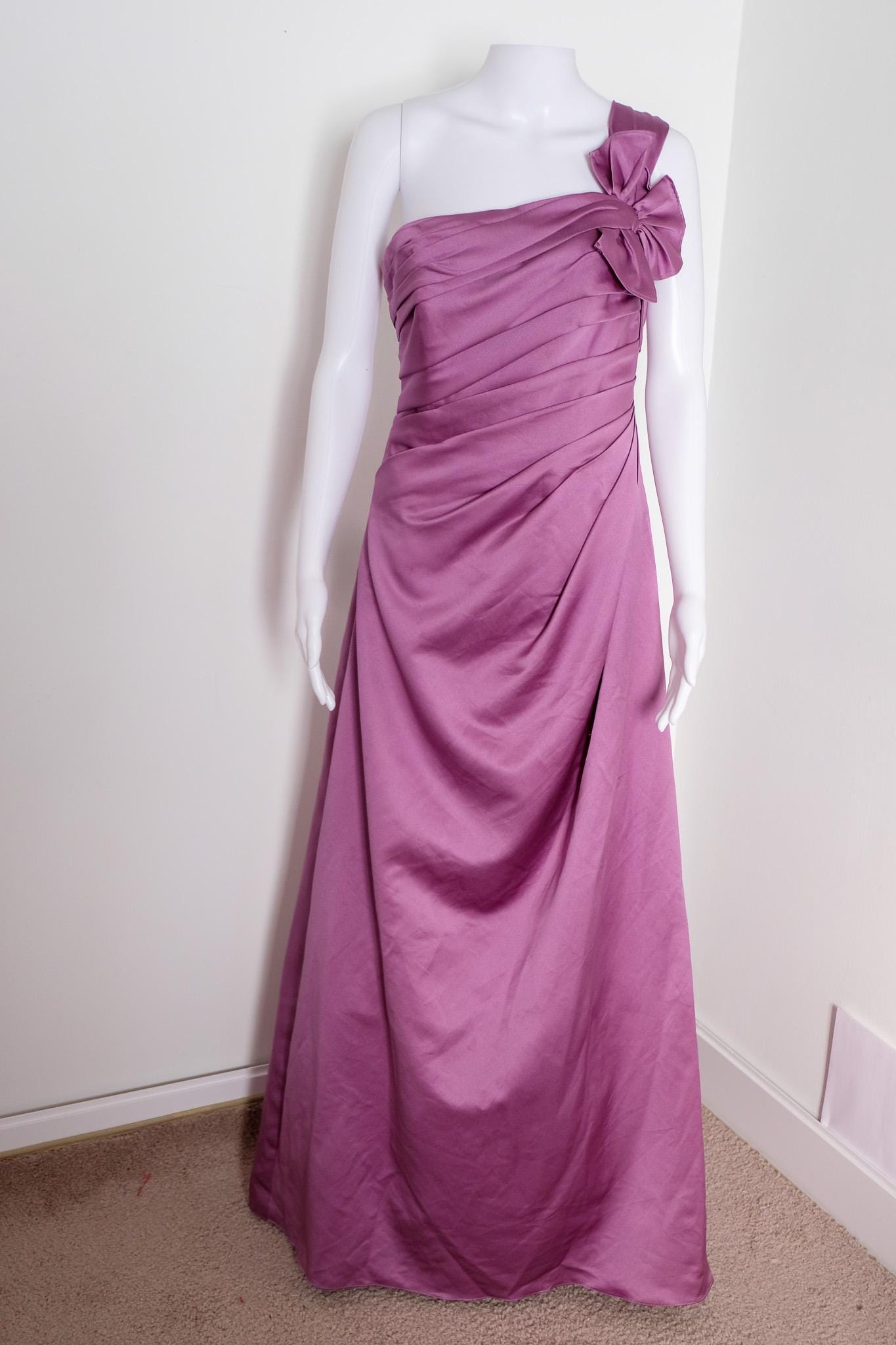 2000's Vintage Gown Dark Lilac David's Bridal Size 8 Starlet Satin One  Shoulder Gown Prom Formal Perfect for Spring Summer Event - Etsy UK