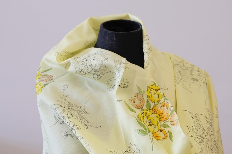 1950/'s Vintage Fresh Buttery Yellow Shiny Rayon w Orange Melon /& Green Floral Print Summer Weight Novelty Fabric 2 yards 17 by 44 wide