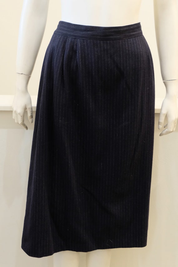 1980's Vintage WOMENS' Navy Pinstripe Wool Suit S… - image 8